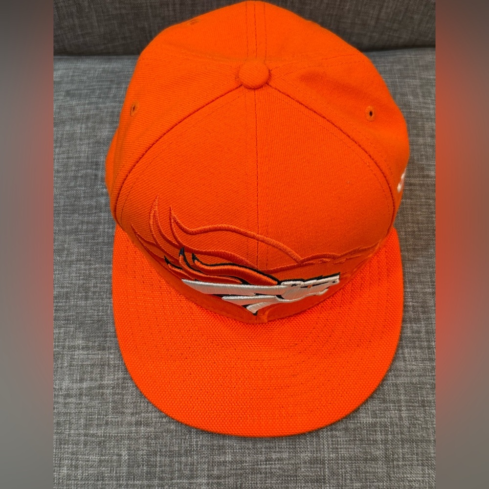 Denver Broncos New Era 59Fifty Fitted Hat- 7 1/8 EUC - Picture 2 of 9